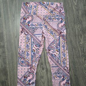 🌸 Fabletics Women’s Leggings – Size Large